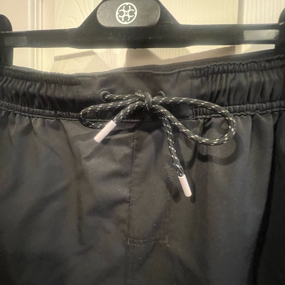 Legends brand Black Men's Athletic Shorts - Picture 4 of 8